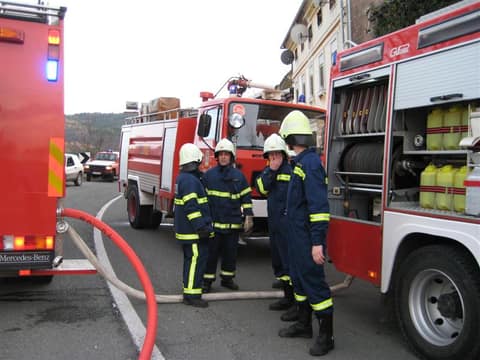 Požar kozolca 12.3.2009 Foto: PGD Postojna, Gantar S., Matičič T. – fotografija 5