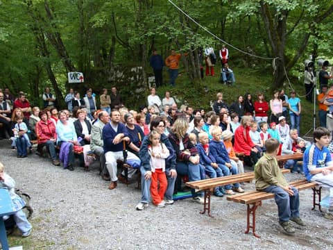 Ravbarjev večer 2007 nas je poživil 2. junija 2007 [Foto: Kolar Miro] – fotografija 2