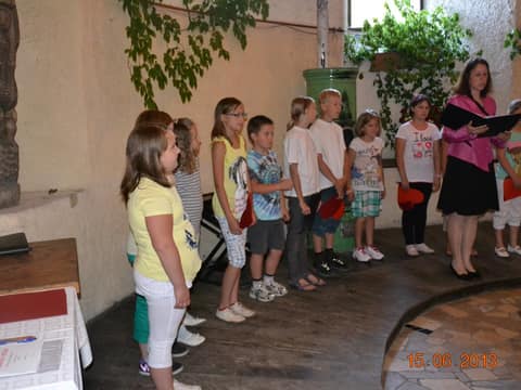 Ljubezenska zgodba skozi pesem – fotografija 2