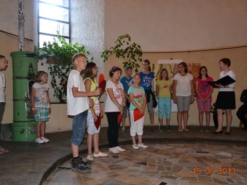 Ljubezenska zgodba skozi pesem – fotografija 5