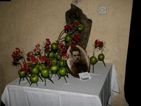 Ravbarjev večer 2006 (Kulturno umetniški Ravbarjev večer se je odvijal 10.6.2006, pred ter v Ravbarjevem stolpu. [foto: Miro Kolar]) – fotografija 3