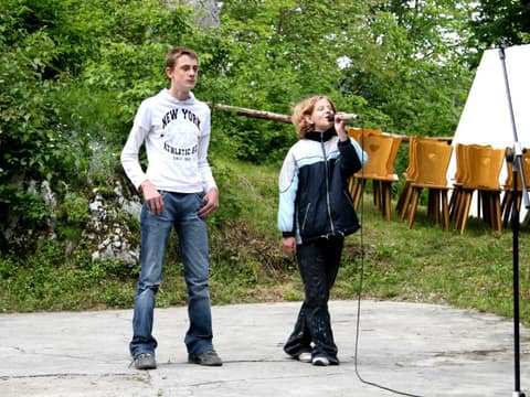 Ravbarjev večer 2006 (Kulturno umetniški Ravbarjev večer se je odvijal 10.6.2006, pred ter v Ravbarjevem stolpu. [foto: Miro Kolar]) – fotografija 12