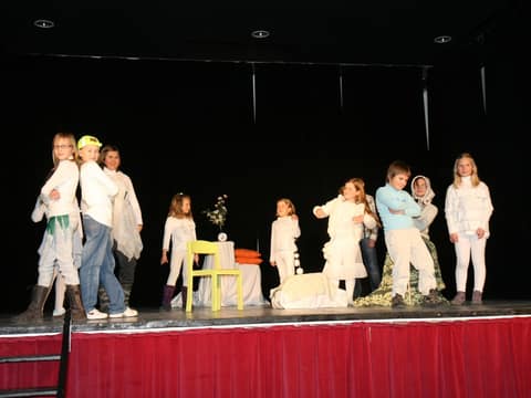 Je zima gospa ali gospodična? (2012) – fotografija 10