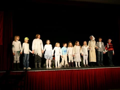 Je zima gospa ali gospodična? (2012) – fotografija 11
